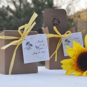 Go green with outdoor wedding favors